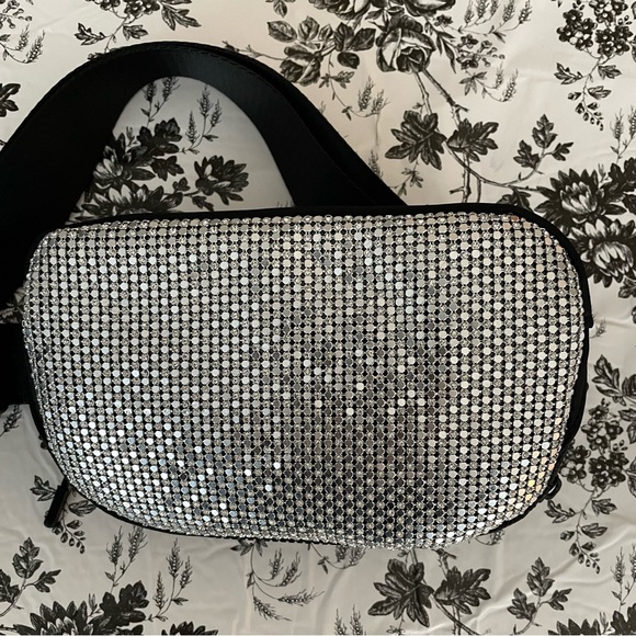 Studio NYC Sparkling Waist Fanny Pack OSFM - Picture 3 of 8